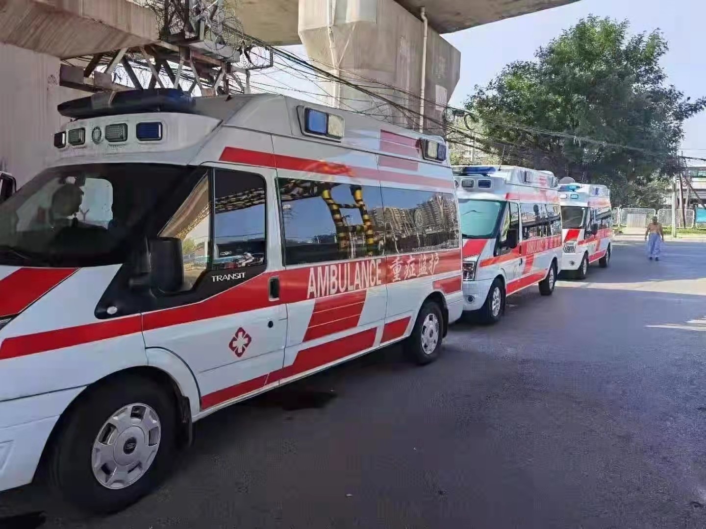 二连浩特市救护车出租